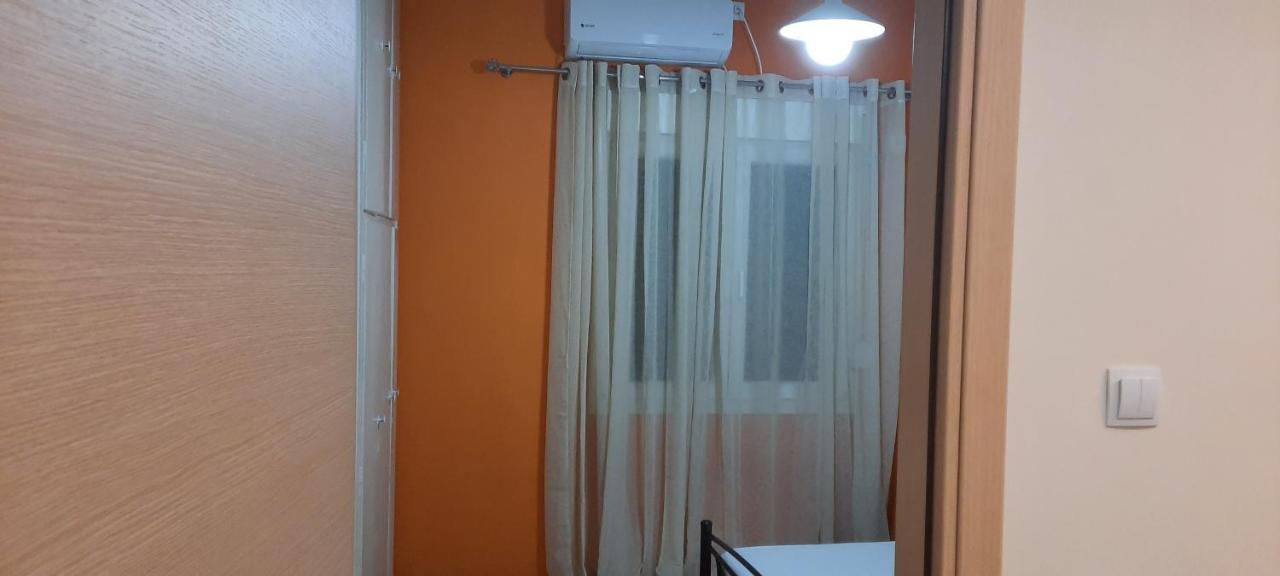 Livia'S Room To Ampelokipi Metro Airport Line Athen Exterior foto